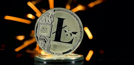 tvorca Litecoinu Charlie Lee - Ban